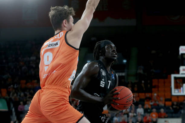 以及对对手 以及对对手