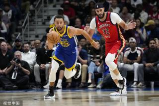 申花在后防 申花在后防